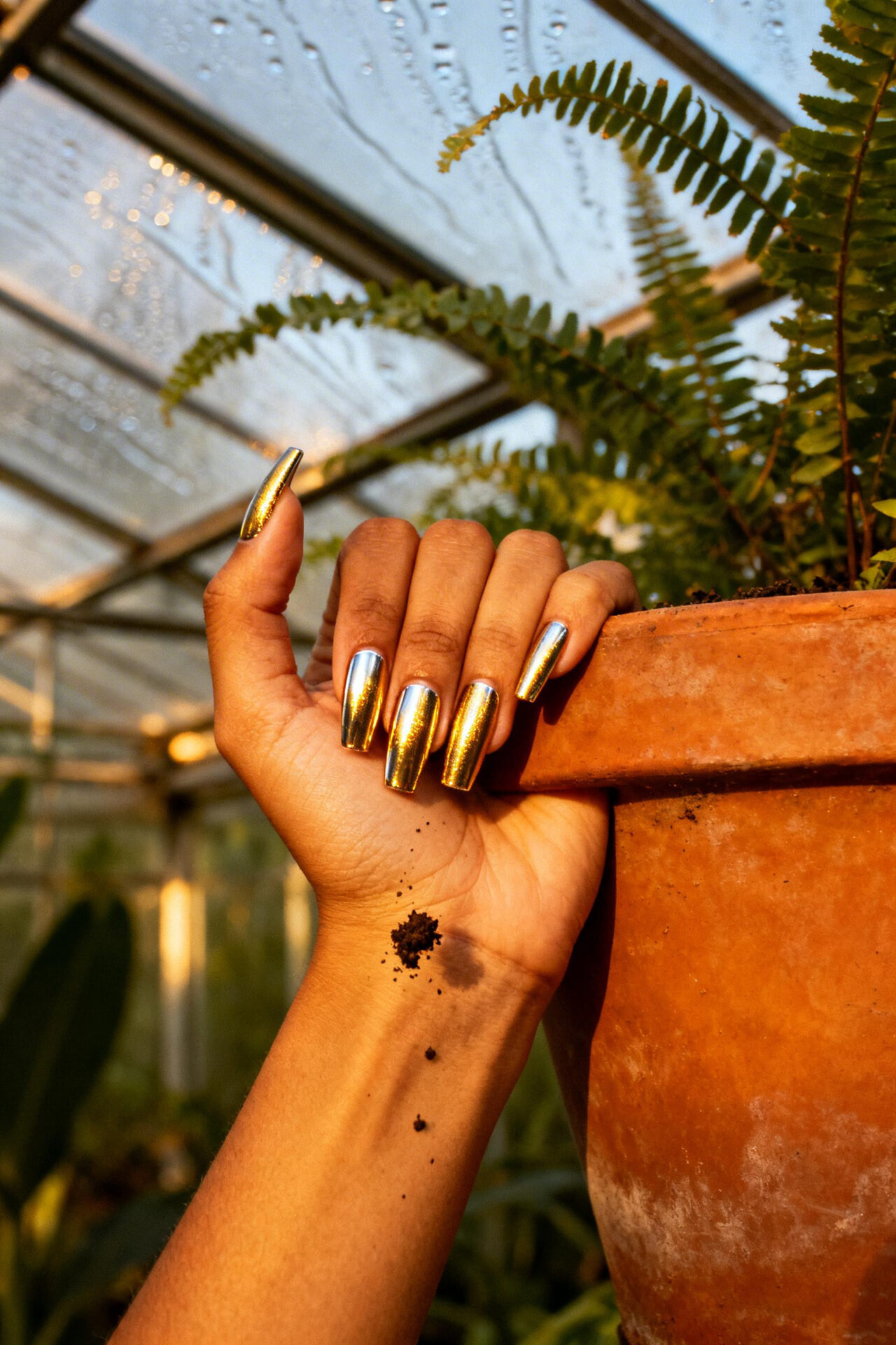 Cat Eye Nails honey gold chrome coffin
