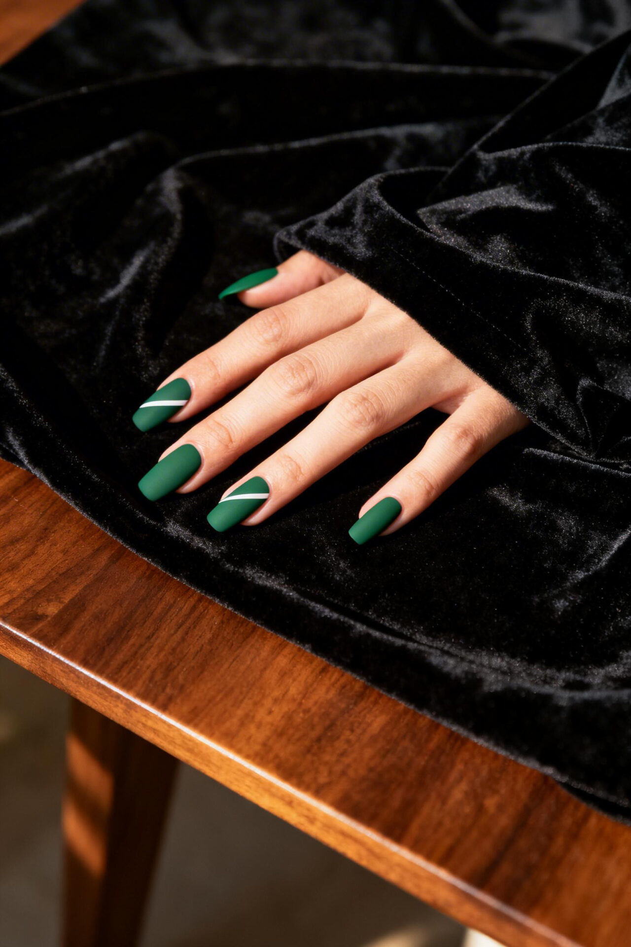 Cat Eye French Tip Nails - forest matte coffin