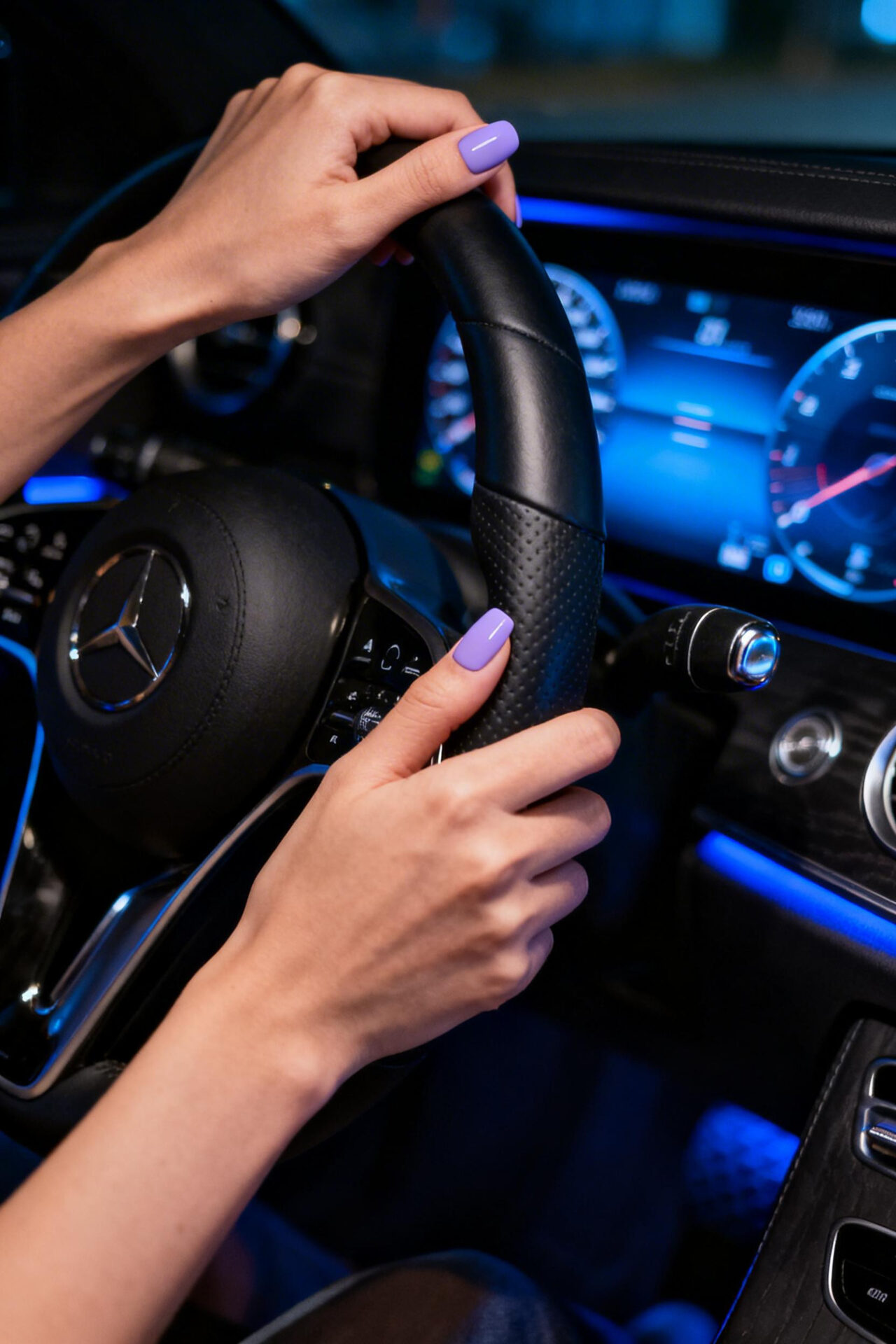 Light Blue Cat Eye Nails - lavender matte