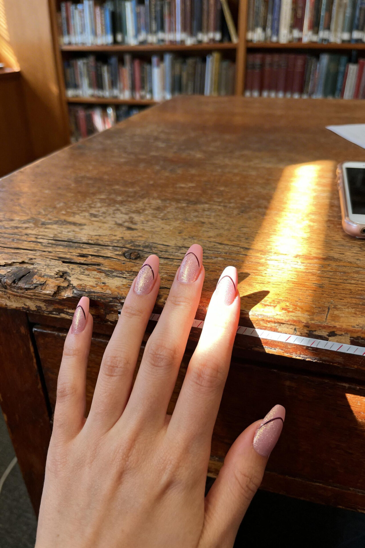Neutral Cat Eye Nails - light pink almond matte