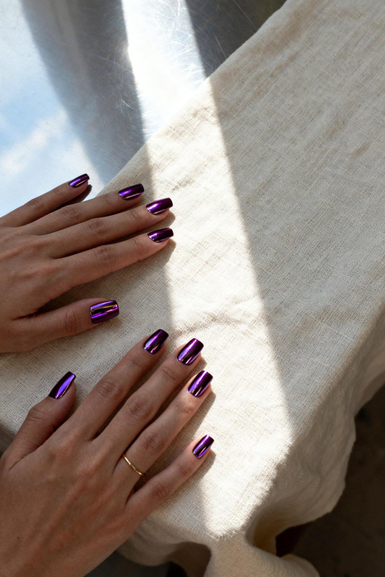 Purple cat eye nails chrome square design
