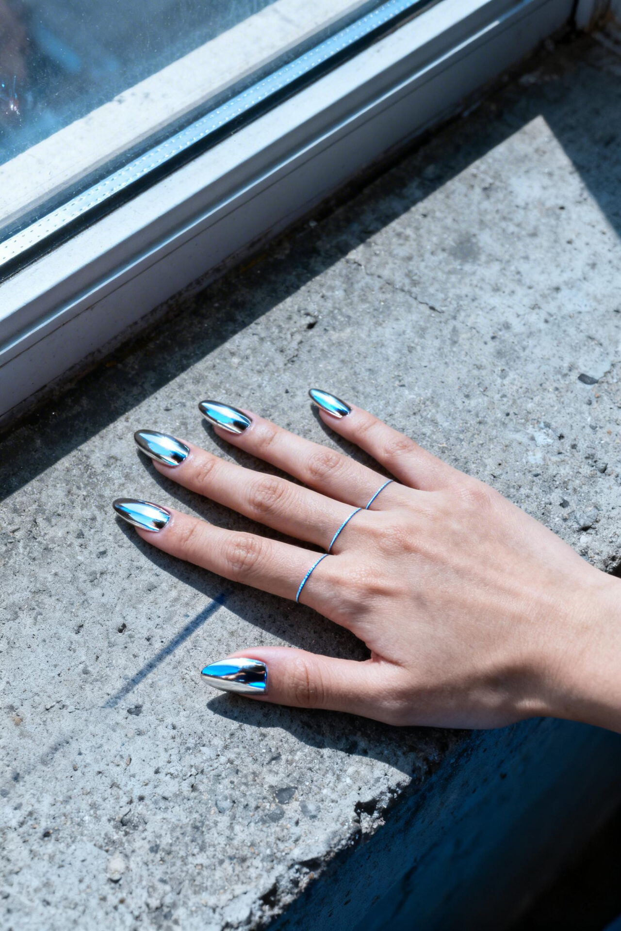 chrome silver cat eye nails almond