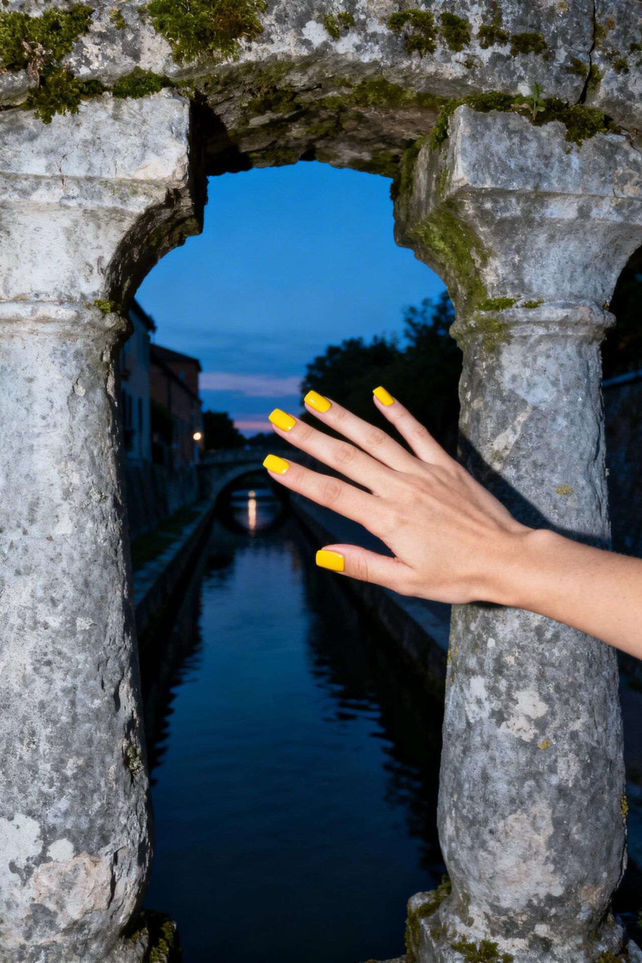 Square Summer Nails - Sunflower satin