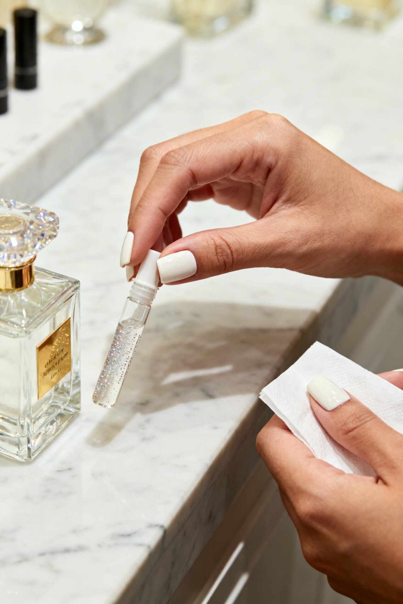 Simple White Nails - luxury moment