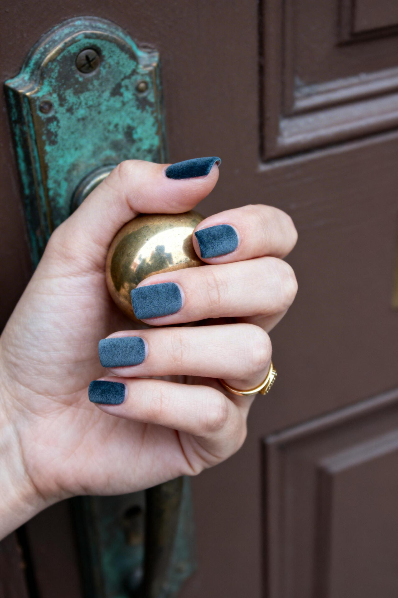 Dark Blue Nails - slate matte