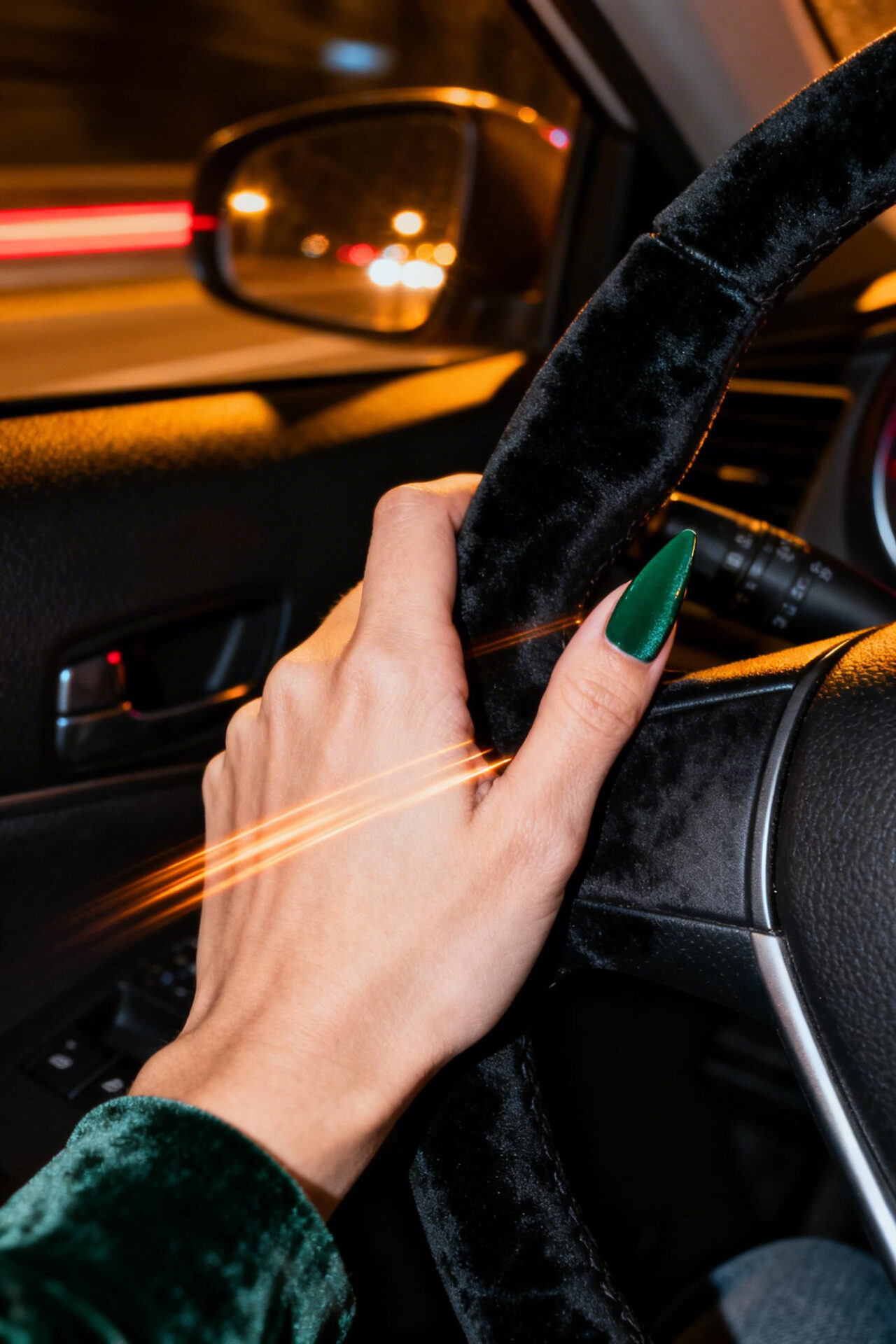 Green Aura Nails - emerald stiletto velvet